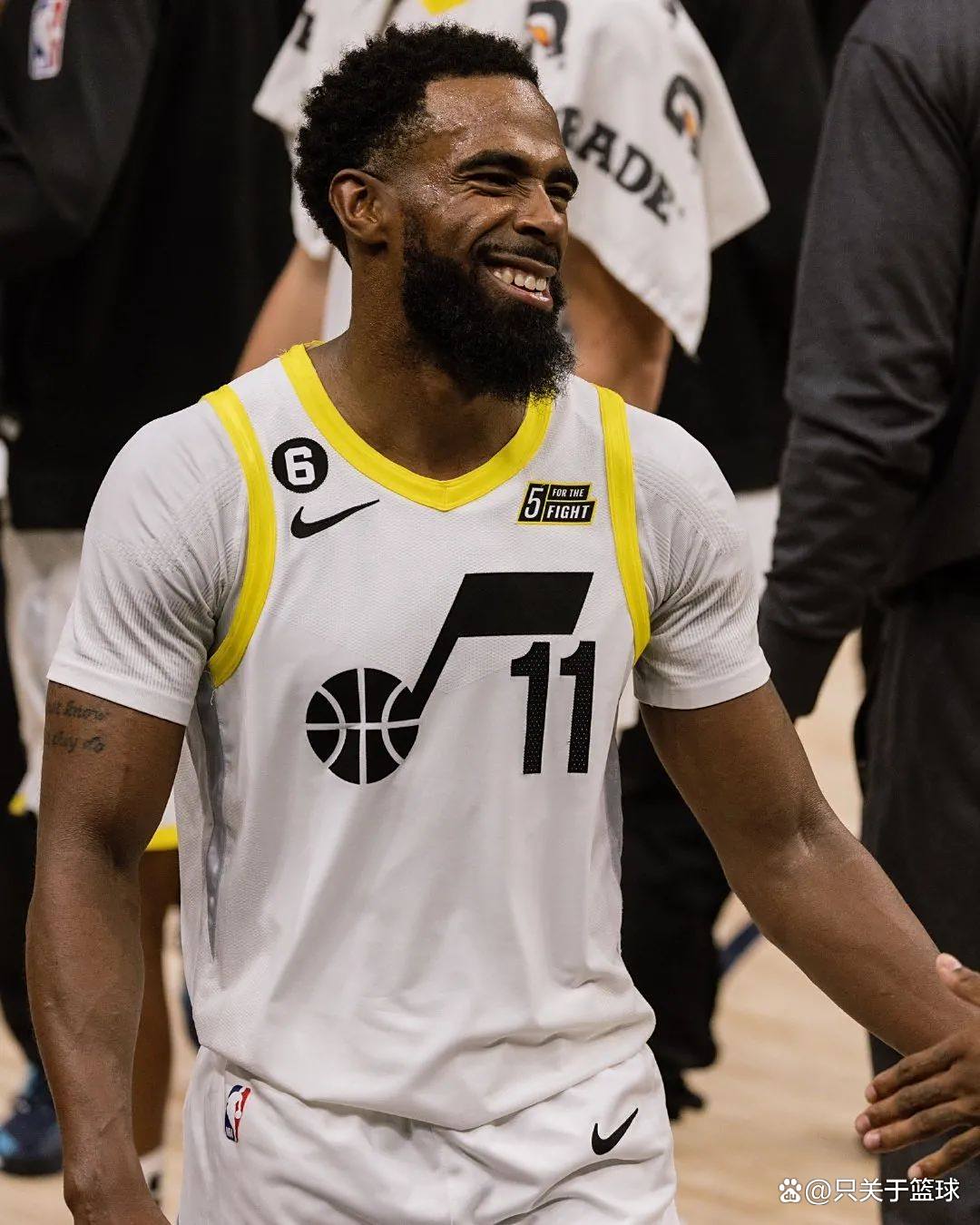 BB sports-关于转会期德甲传出新动向,犹他爵士防线松动,管理层表态——引发热议,更衣室氛围转暖的信息-BB sports